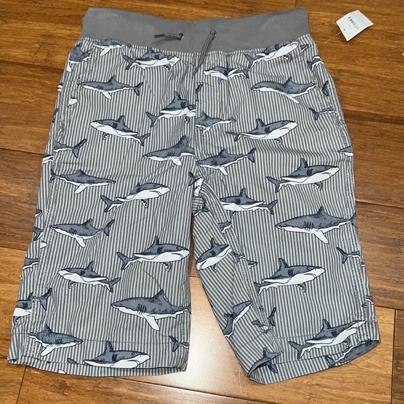GAP kids elastic waist pull on shark shorts size large (10) NWT - Picture 1 of 6